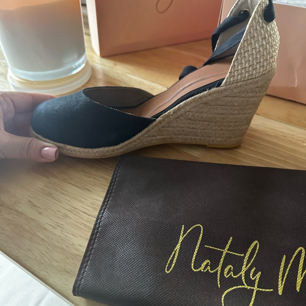 Natalie Mendez Black and Tan Espadrilles with Classic Round Toe - Picture 4 of 6